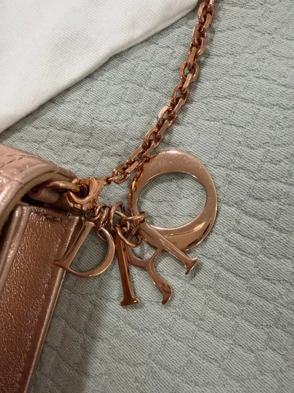 Dior Lady Dior Wallet on Chain - limited edition Metallic Rose Gold - Picture 8 of 13